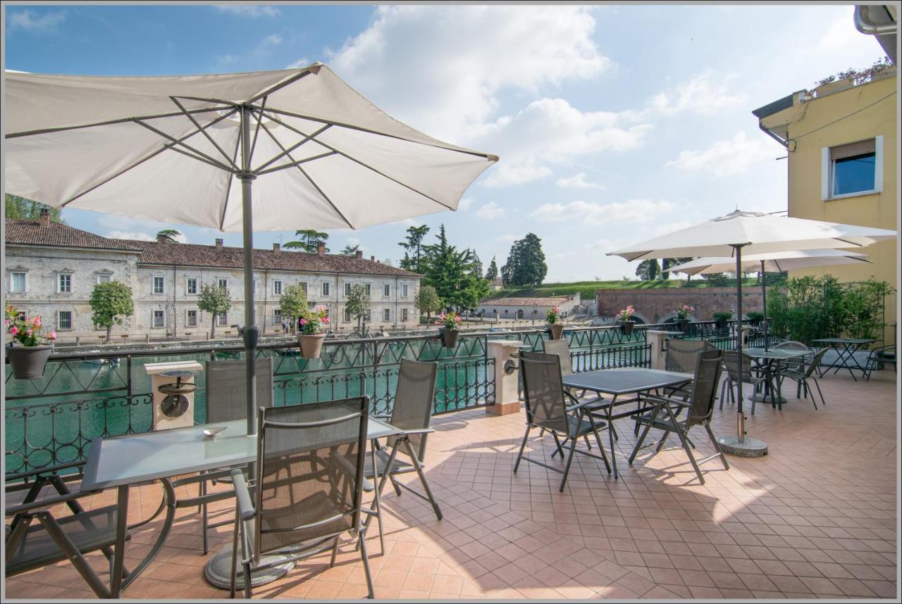 Fiori Sull'Acqua Apartments Πεσκιέρα ντελ Γκάρντα Εξωτερικό φωτογραφία