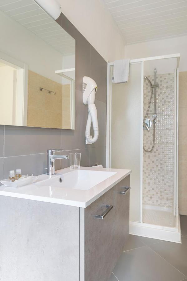 Fiori Sull'Acqua Apartments Πεσκιέρα ντελ Γκάρντα Εξωτερικό φωτογραφία
