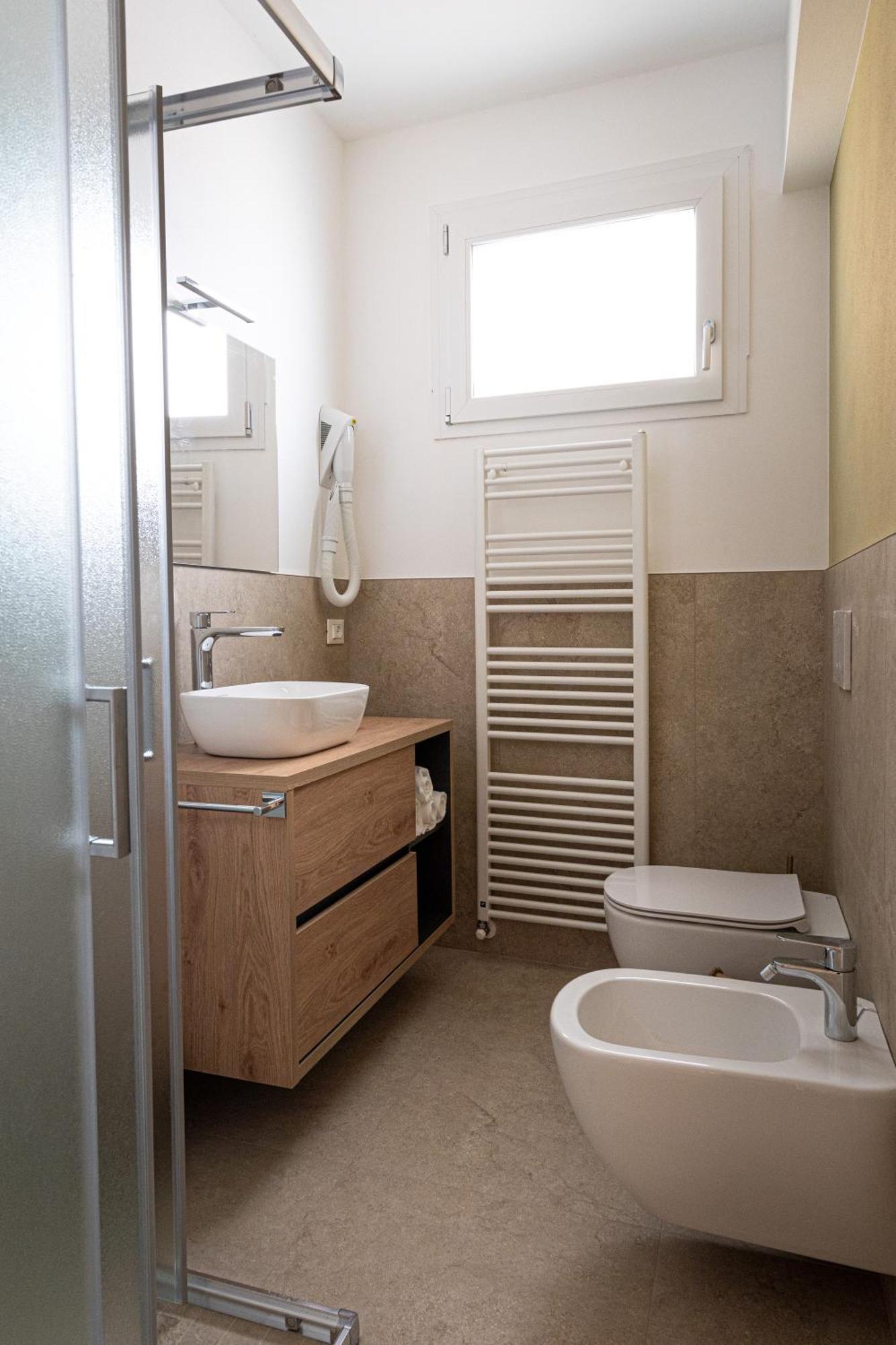Fiori Sull'Acqua Apartments Πεσκιέρα ντελ Γκάρντα Εξωτερικό φωτογραφία