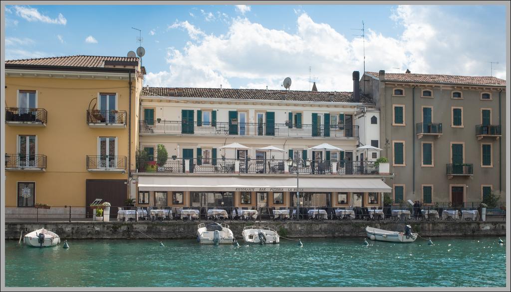 Fiori Sull'Acqua Apartments Πεσκιέρα ντελ Γκάρντα Εξωτερικό φωτογραφία