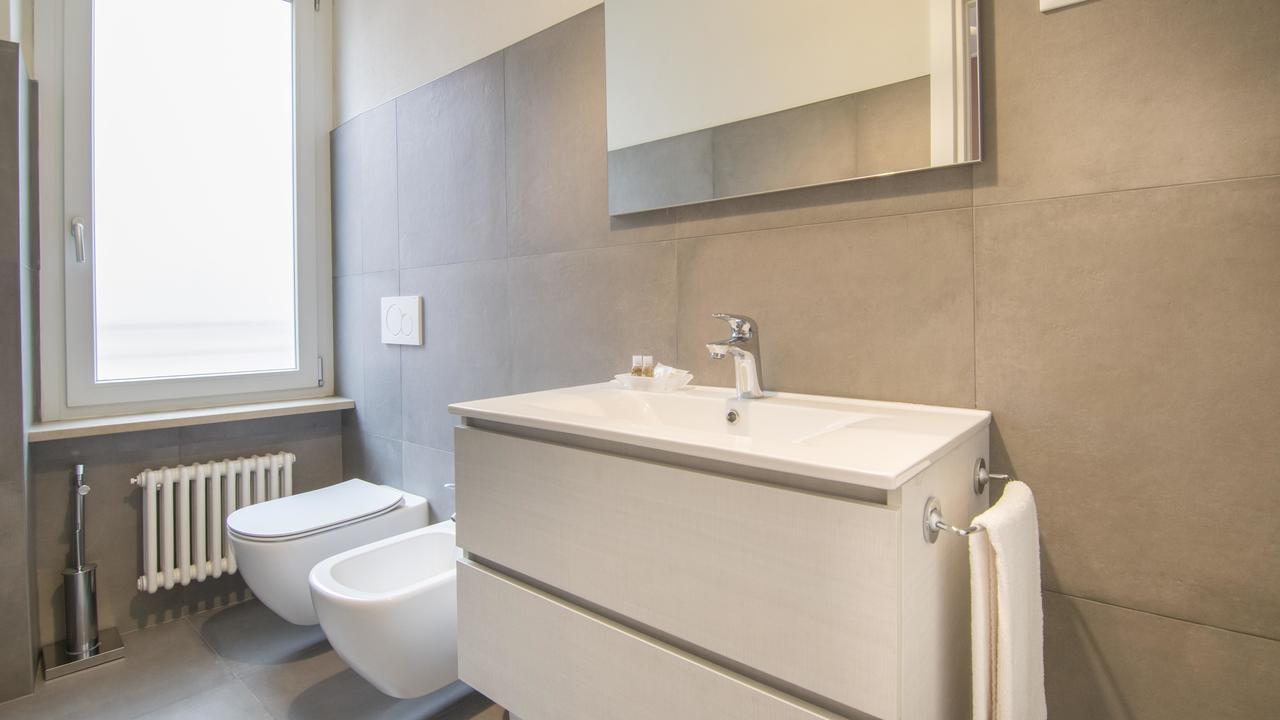 Fiori Sull'Acqua Apartments Πεσκιέρα ντελ Γκάρντα Εξωτερικό φωτογραφία